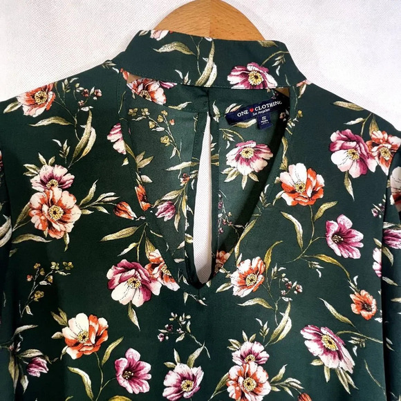 One Clothing Choker Neck Floral Boho Long Sleeve Blouse Size Small - Picture 3 of 7